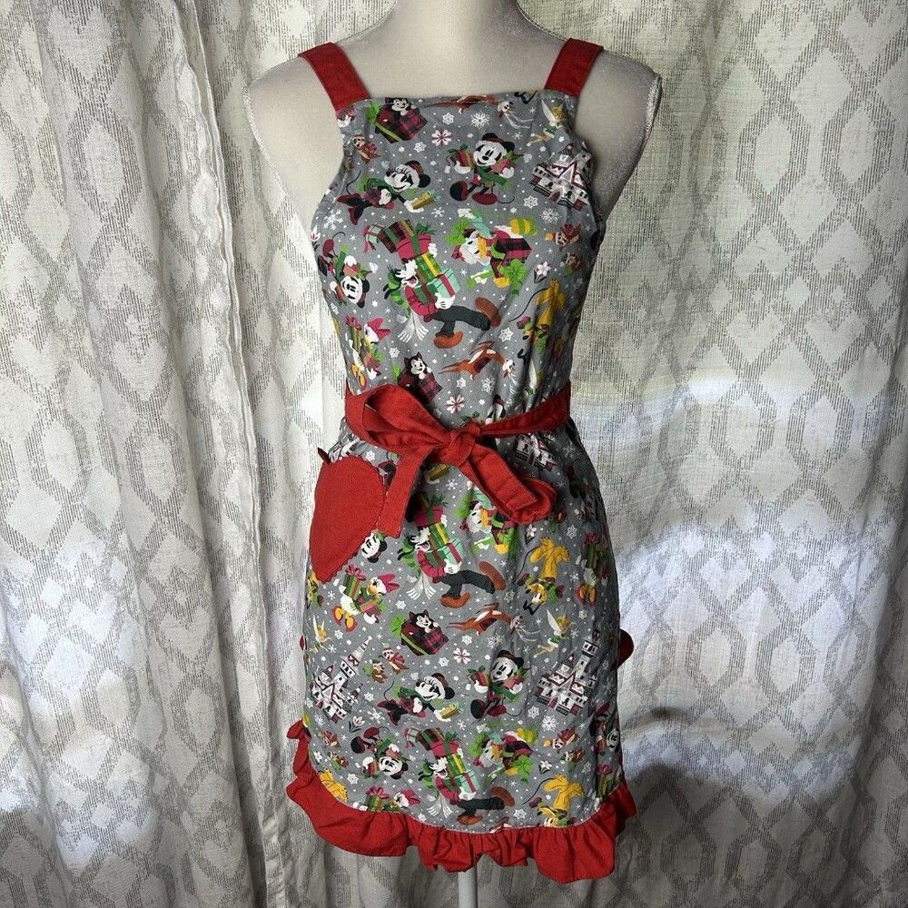 Disney Parks Christmas Apron Red Gray Ruffle Heart Pocket Cross Back Straps Full